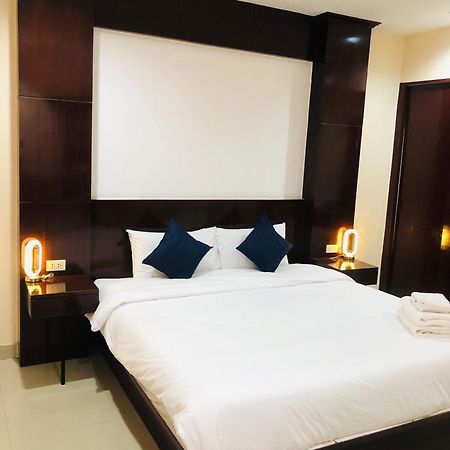 Royal Star Suites Pattaya Exterior photo